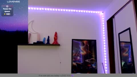 Snapshot of bigtittedtattedlesbian chatting on 01.21.25 Nichole lights online show from 01.21.25