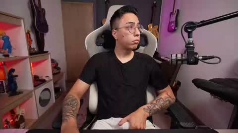 Snapshot of bigxboy96 chatting on 12.23.25 bigxboy96 online show from 12.23.25