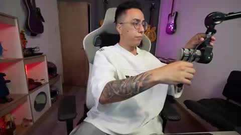 Snapshot of bigxboy96 chatting on 01.14.26 bigxboy96 online show from 01.14.26