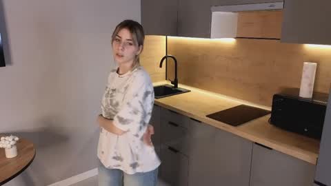 Snapshot of billiehunt_ chatting on 04.03.26 Milla online show from 04.03.26