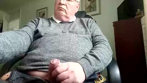 Snapshot of billlllllyb chatting on 05.17.26 billlllllyb online show from 05.17.26