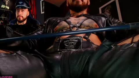 Snapshot of billymayer_ chatting on 11.10.25 billy online show from 11.10.25