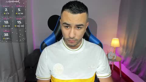 Snapshot of bilyryan1 chatting on 01.11.25 Nick Moca online show from 01.11.25