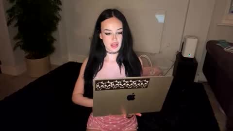 Snapshot of bimbodoll18 chatting on 10.04.25 bimbodoll18 online show from 10.04.25