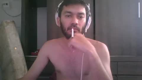 Snapshot of binhodm1 chatting on 01.05.25 binhodm1 online show from 01.05.25