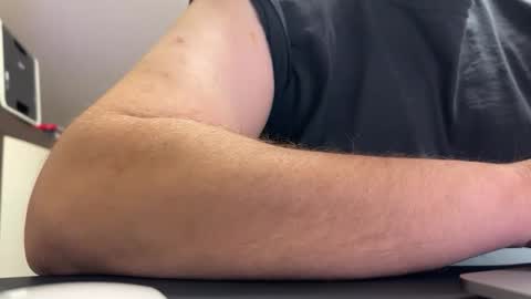 Snapshot of bipeni chatting on 12.05.25 bipeni online show from 12.05.25