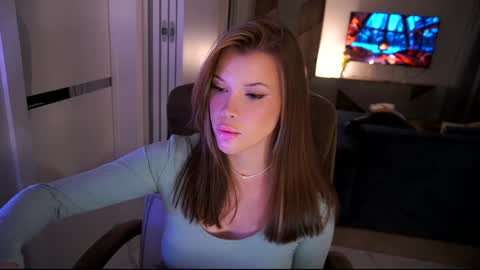 Snapshot of bitter_moon chatting on 11.30.25 Ann Braslowsky online show from 11.30.25