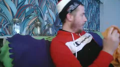 Snapshot of bizoukey15 chatting on 11.04.25 bizoukey15 online show from 11.04.25