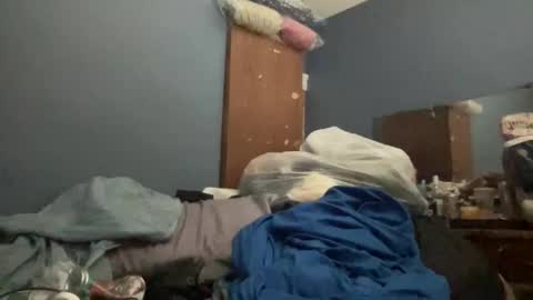 Snapshot of bizzbaby chatting on 02.04.25 bizzbaby online show from 02.04.25