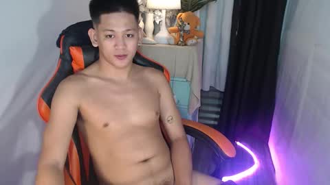 Snapshot of bj_alex31 chatting on 09.17.25 alex online show from 09.17.25