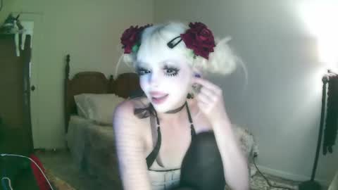 vampire fang  online show from 07.17.26