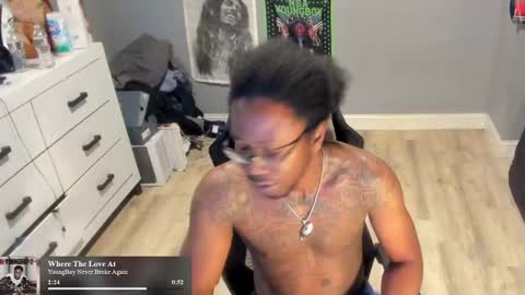 Plant Base Streamers From Pennsylvania online show from 10.28.25