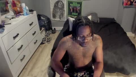 Plant Base Streamers From Pennsylvania online show from 12.18.25