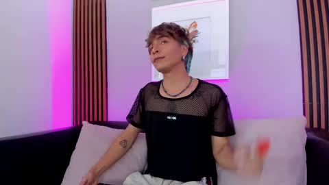  Oliver  online show from 04.18.26