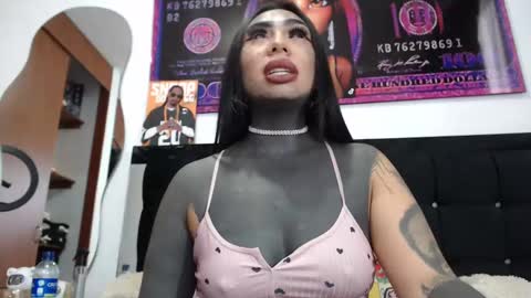 Snapshot of black_eyestattoo chatting on 01.05.25 karenth soto online show from 01.05.25