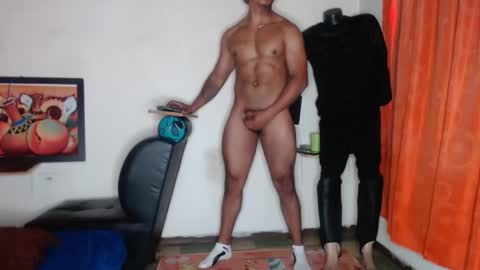 Snapshot of black_hot26 chatting on 02.13.25 black_hot26 online show from 02.13.25