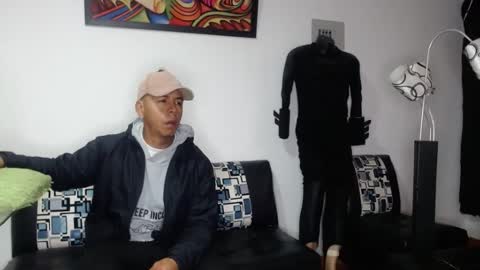 Snapshot of black_hot26 chatting on 09.18.25 black_hot26 online show from 09.18.25