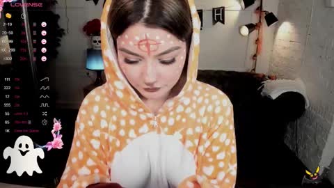 Snapshot of black_pant3r chatting on 11.01.25 Mon Mon online show from 11.01.25