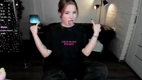 Snapshot of black_pant3r chatting on 12.05.25 Mon Mon online show from 12.05.25