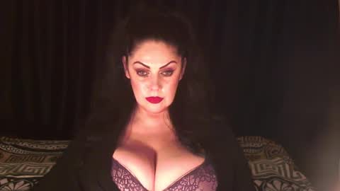 Snapshot of black_pearls chatting on 02.11.25 Sarah online show from 02.11.25