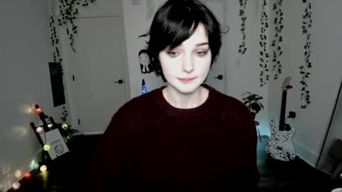 Snapshot of blackberryfizz chatting on 12.15.25 Ella online show from 12.15.25