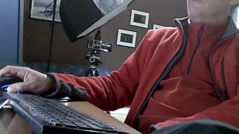 Snapshot of blackdwhite chatting on 11.23.25 blackdwhite online show from 11.23.25