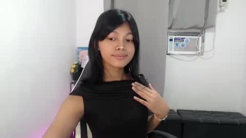 Snapshot of blackmanika chatting on 10.08.25 blackmanika online show from 10.08.25