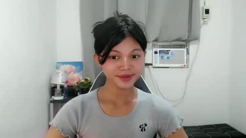 Snapshot of blackmanika chatting on 10.24.25 blackmanika online show from 10.24.25