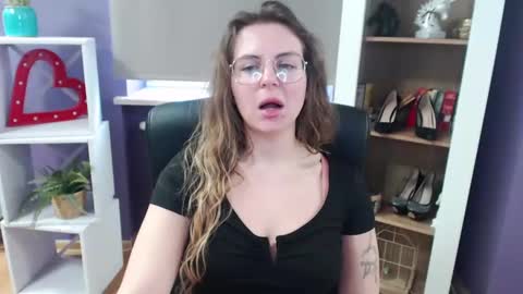 Z O E Y online show from 03.05.25