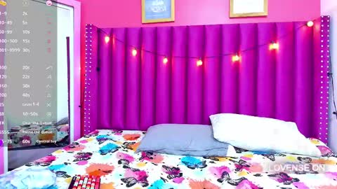 Snapshot of blacksweetiee chatting on 03.11.25 Tifffany bllom online show from 03.11.25