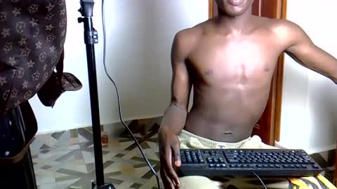 Snapshot of blacktwinkl chatting on 04.05.26 blacktwinkl online show from 04.05.26