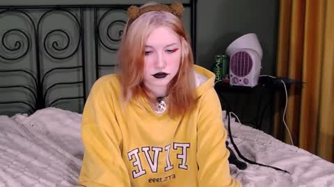 Snapshot of blacky_tea chatting on 12.12.24 blacky_tea online show from 12.12.24