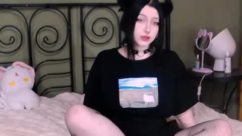 Snapshot of blacky_tea chatting on 09.21.25 blacky_tea online show from 09.21.25