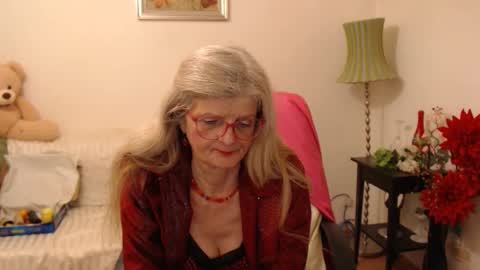 Snapshot of blairfort chatting on 01.25.25 blairfort online show from 01.25.25