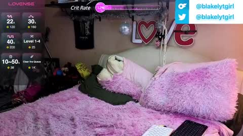 Blakely Morningstar   online show from 01.11.25