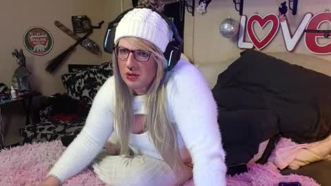 Blakely Morningstar   online show from 02.06.25