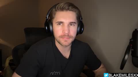 Snapshot of blakemiles2 chatting on 11.26.25 Blake Miles online show from 11.26.25