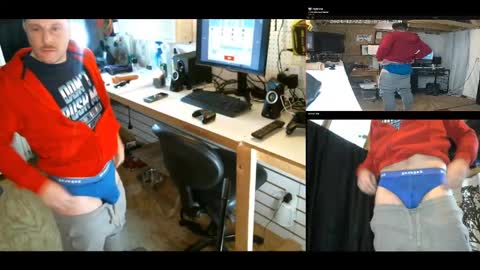 Snapshot of blakenextdoor chatting on 12.23.24 Blake Jonson online show from 12.23.24