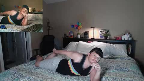 Snapshot of blakenextdoor chatting on 12.21.25 Blake Jonson online show from 12.21.25