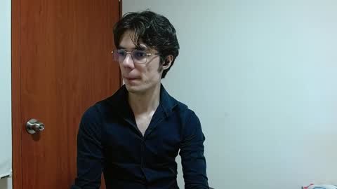 Snapshot of blakeshatter chatting on 12.12.24 blakeshatter online show from 12.12.24