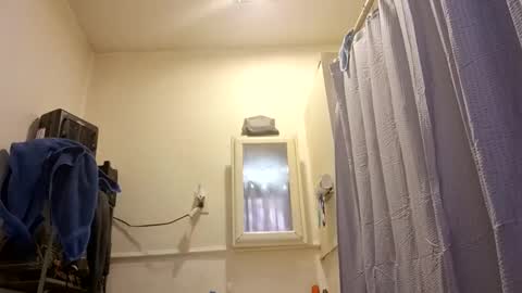 Snapshot of blaze401 chatting on 12.16.25 blaze401 online show from 12.16.25