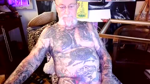 Snapshot of blindsurfer780299 chatting on 08.03.26 blindsurfer780299 online show from 08.03.26