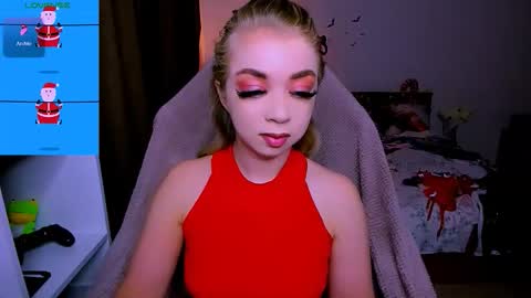 Snapshot of blinkofeyess chatting on 12.20.25 Nicole online show from 12.20.25