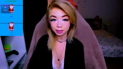 Snapshot of blinkofeyess chatting on 12.22.25 Nicole online show from 12.22.25