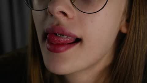  LiLy online show from 11.11.25