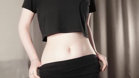 Mila online show from 09.12.25