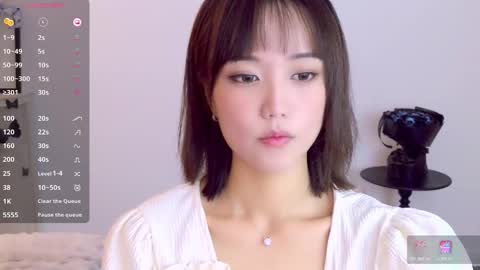 Snapshot of blon_kater chatting on 11.04.25 YoYo online show from 11.04.25