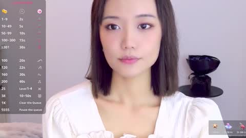 Snapshot of blon_kater chatting on 11.11.25 YoYo online show from 11.11.25