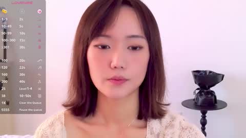 Snapshot of blon_kater chatting on 11.22.25 YoYo online show from 11.22.25