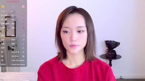 Snapshot of blon_kater chatting on 11.23.25 YoYo online show from 11.23.25